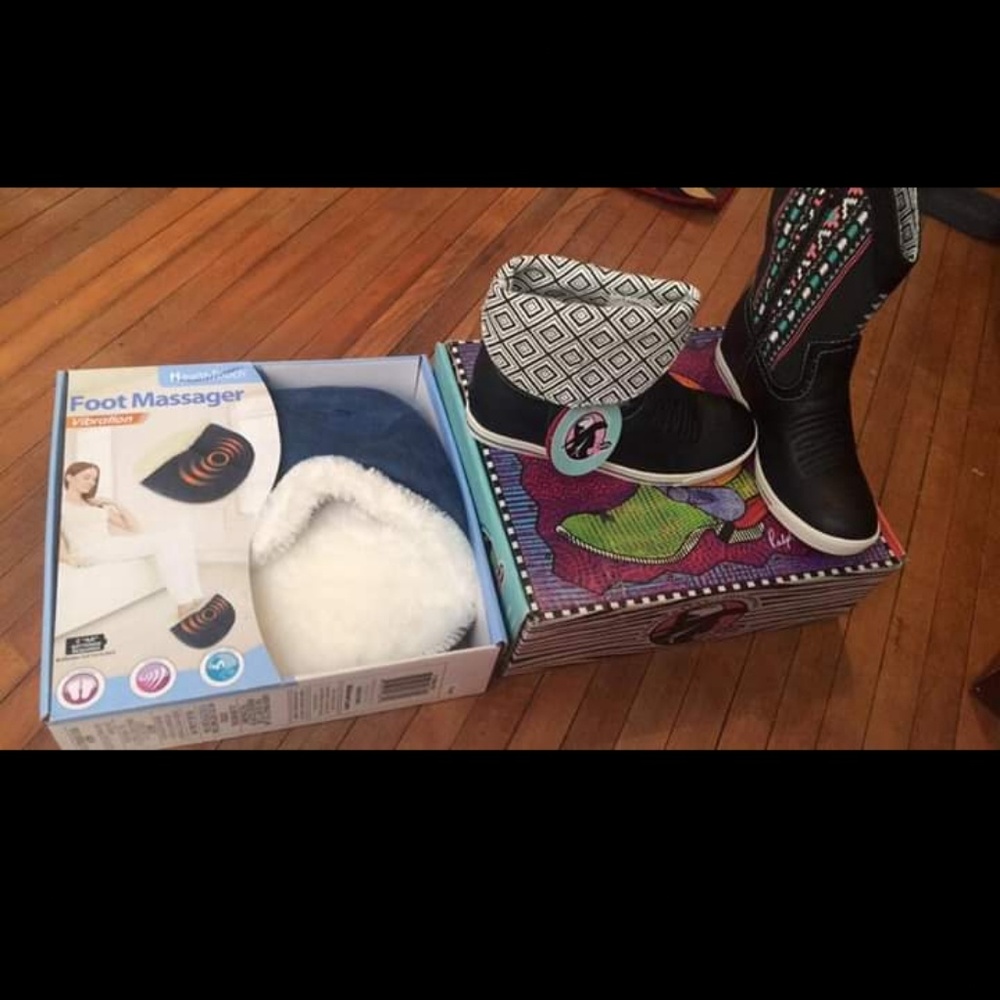 Boots and foot massager